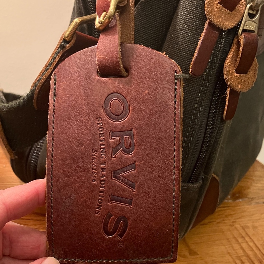 Orvis Dark green canvas and Leather Bat and Kill carryon bag. - Picture 2 of 13